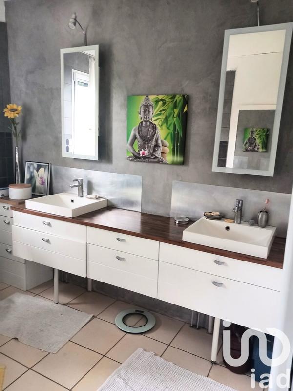 Maison - 212 m² - 7 pièces