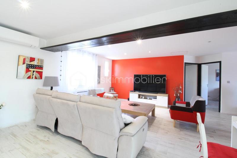 Maison - 238 m² - 7 pièces