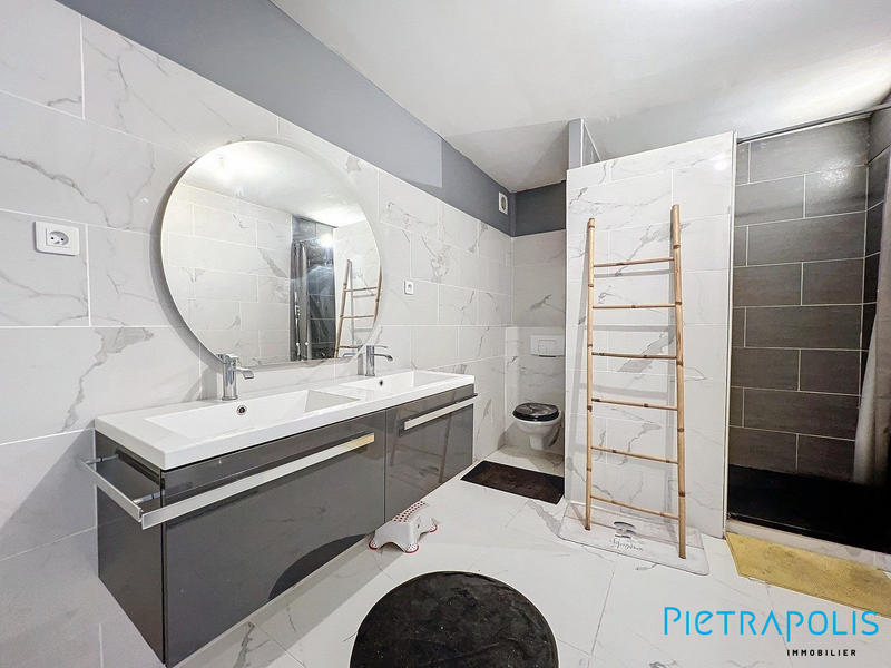 Appartement - 136 m² - 4 pièces