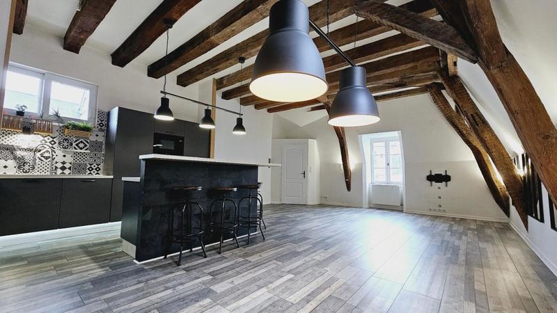 Appartement - 111 m² - 5 pièces