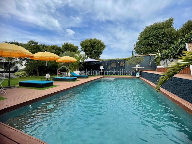 Villa - 185 m² - 6 pièces