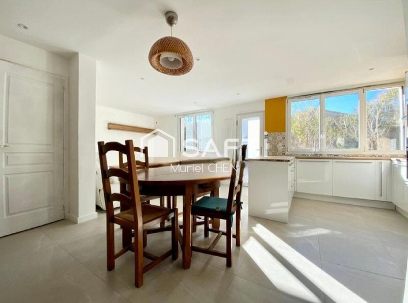 Villa - 260 m² - 8 pièces