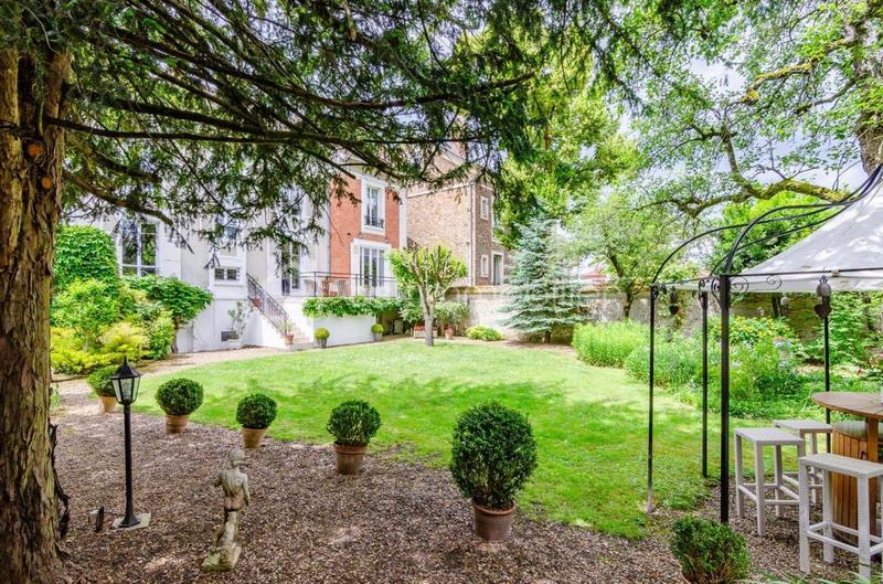 Maison bourgeoise - 204 m² - 9 pièces