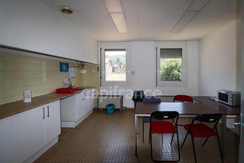 Immeuble - 170 m² - 1 pièce