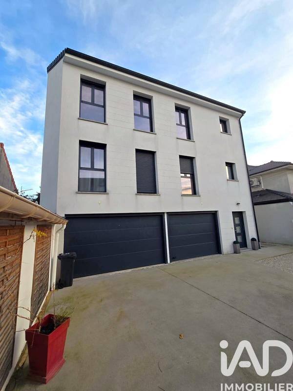 Maison - 105 m² - 5 pièces