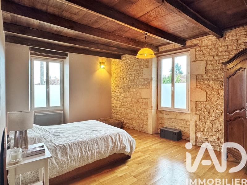Maison - 235 m² - 5 pièces