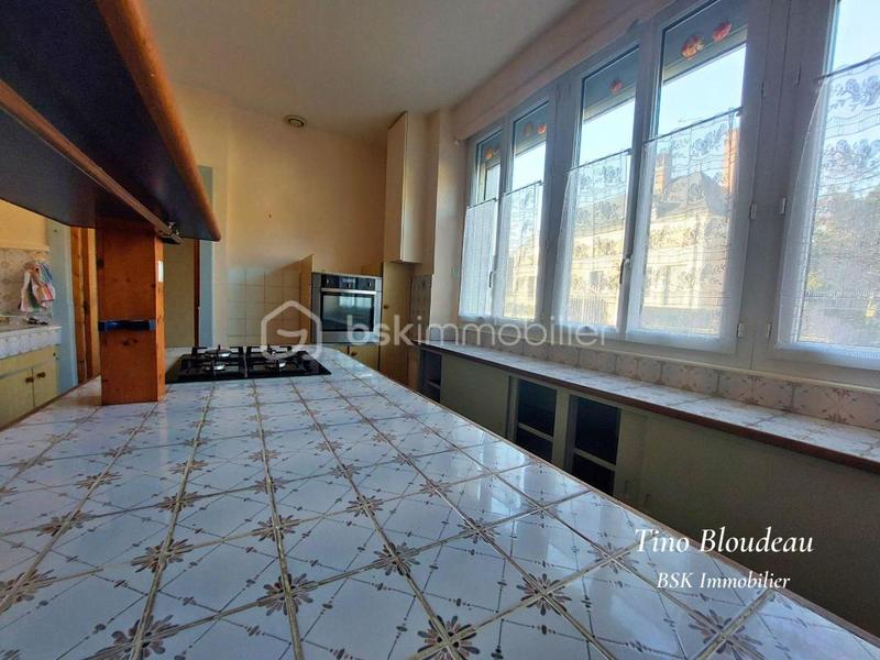 Maison ancienne - 305 m² - 13 pièces