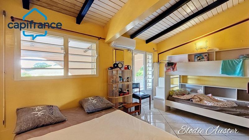 Villa - 267 m² - 10 pièces