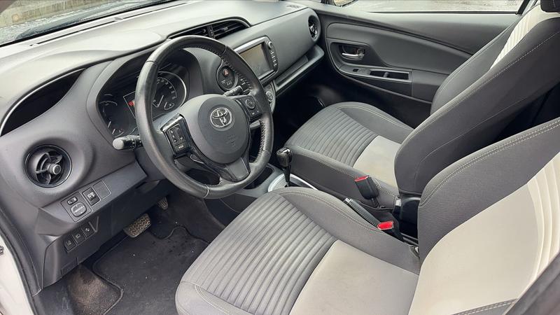 Toyota Yaris 1.5 Vvt-i 100 Hybrid E-Cvt Dynamic - Première main Automatique