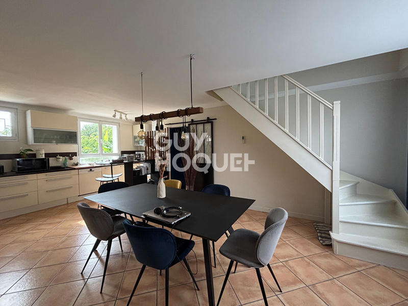 Maison - 122 m² - 7 pièces