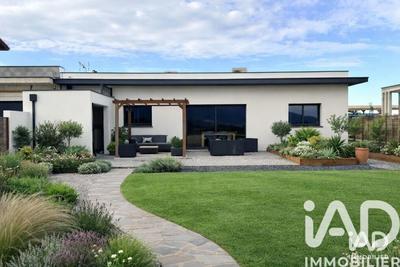 Maison - 105 m² - 4 pièces