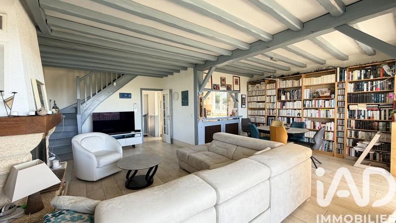 Maison - 180 m² - 9 pièces