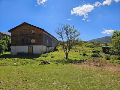 Maison - 210 m² - 8 pièces