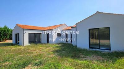 Maison - 105 m² - 4 pièces