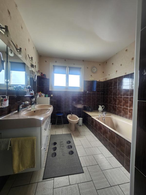 Maison - 115 m² - 7 pièces