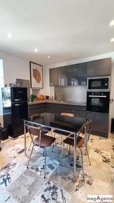 Maison de ville - 77 m² - 3 pièces