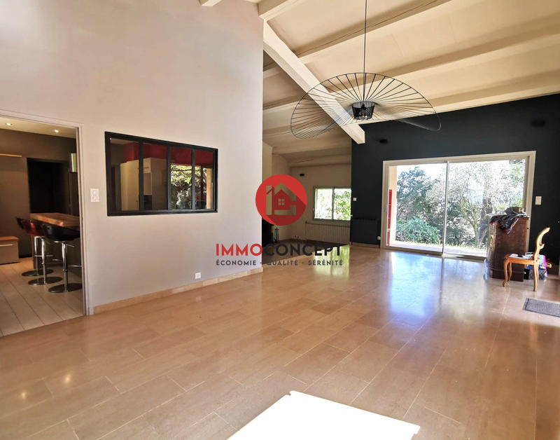 Villa - 176 m² - 7 pièces