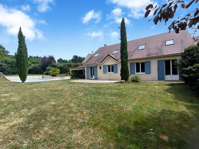 Maison - 171 m² - 8 pièces