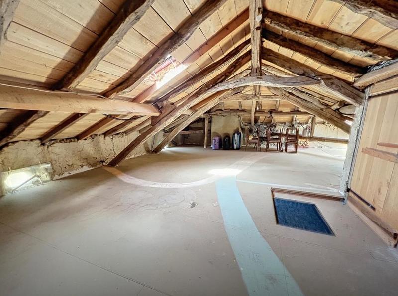 Corps de ferme - 300 m² - 7 pièces