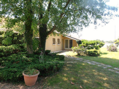 Villa - 220 m² - 9 pièces