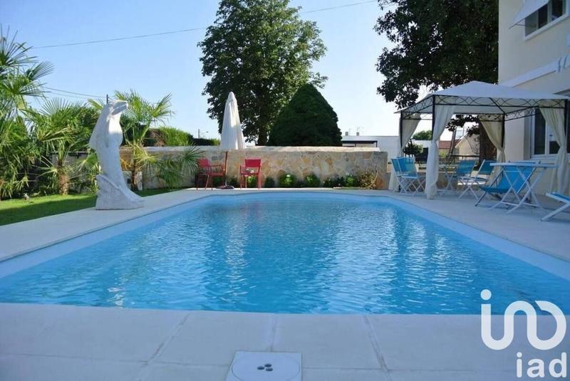 Maison - 400 m² - 8 pièces