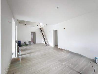 Maison - 185 m² - 6 pièces