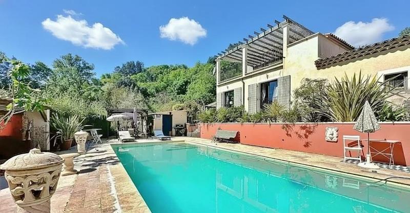 Villa - 188 m² - 6 pièces