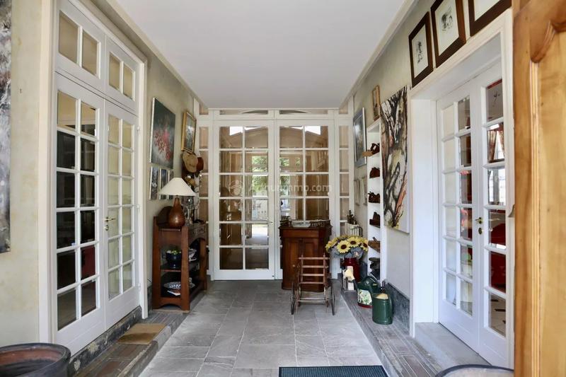 Maison - 275 m² - 10 pièces