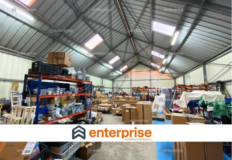 Local d'activité / Entrepôt - 360 m²