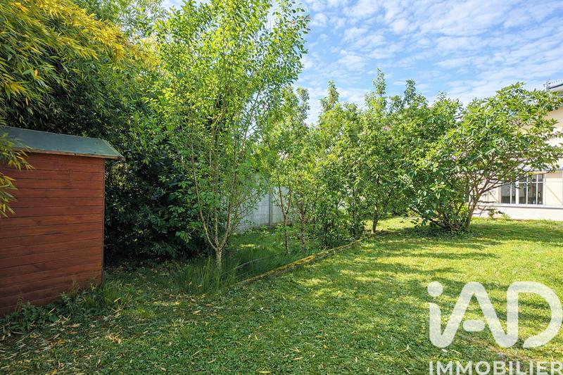 Maison - 204 m² - 8 pièces