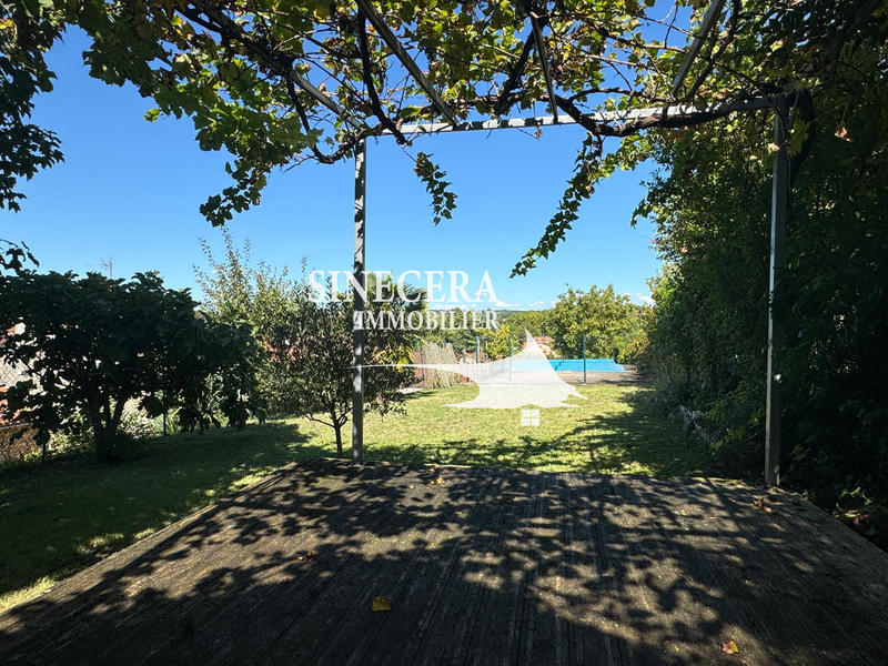 Maison - 181 m² - 6 pièces