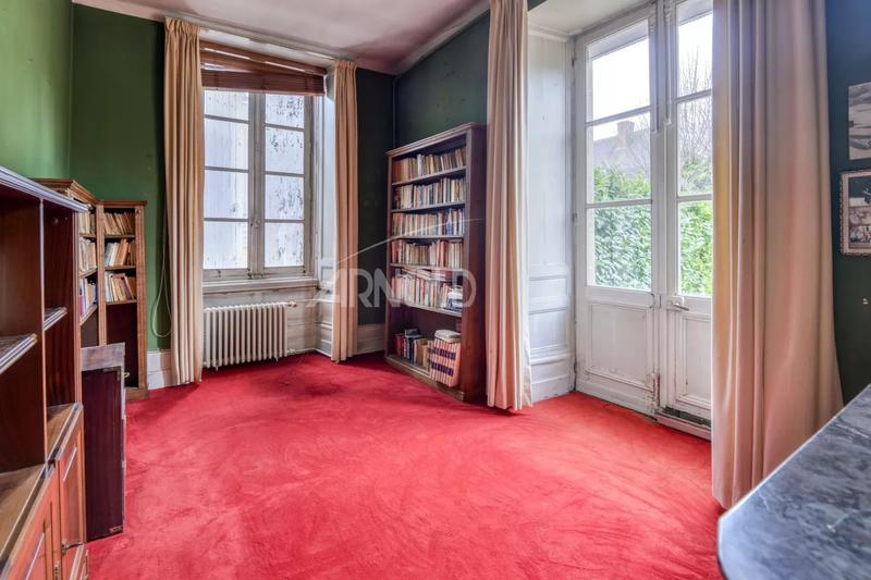 Maison - 463 m² - 15 pièces