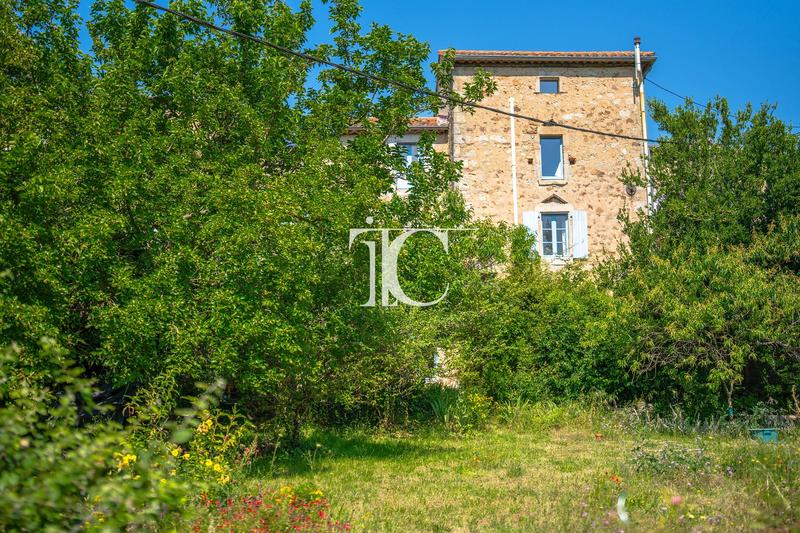 Maison en pierre - 130 m² - 6 pièces