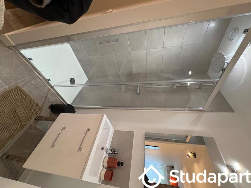 Chambre - 12 m² - 1 pièce