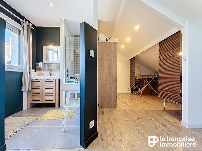 Maison - 102 m² - 5 pièces