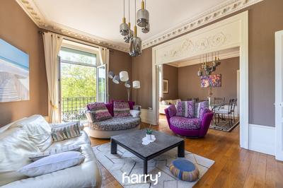 Appartement - 136 m² - 5 pièces