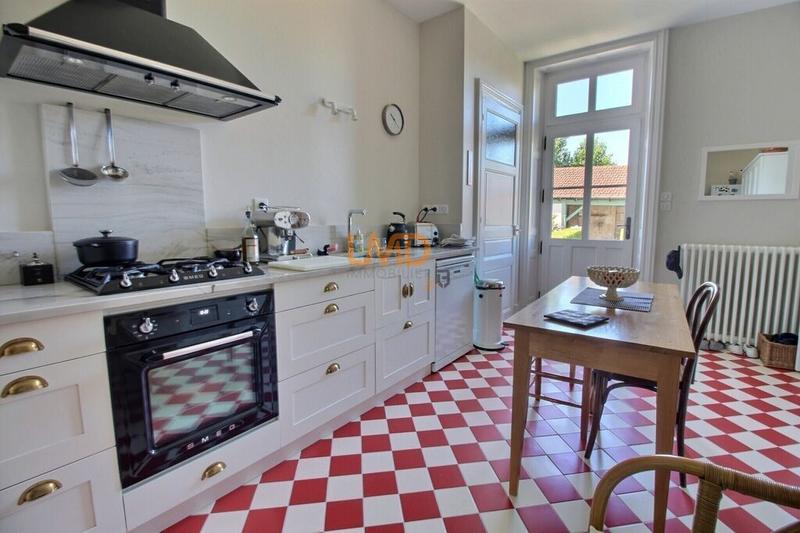 Maison bourgeoise - 217 m² - 6 pièces