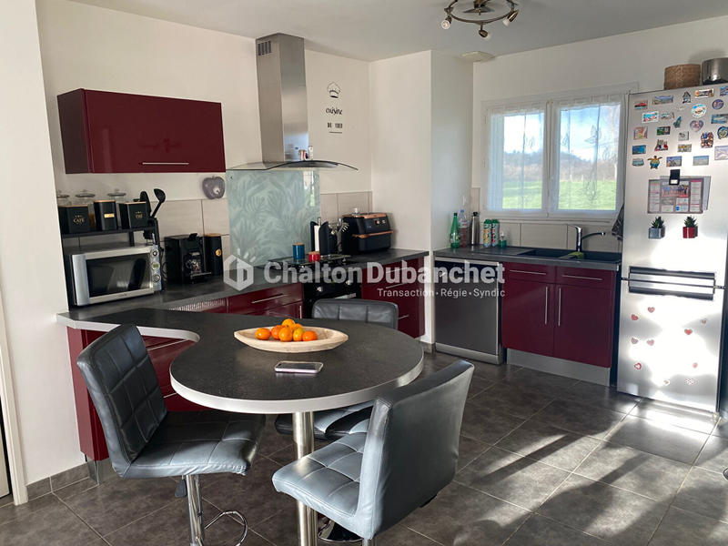 Maison - 99 m² - 4 pièces