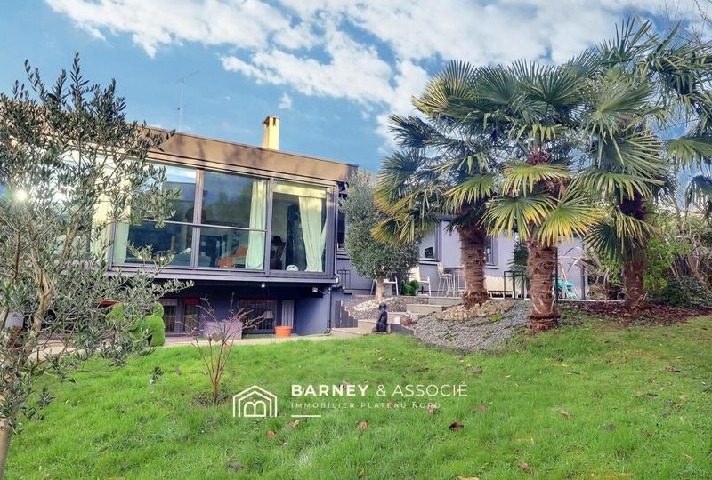 Maison contemporaine - 221 m² - 8 pièces