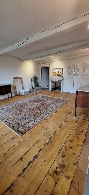 Maison - 347 m² - 1 pièce