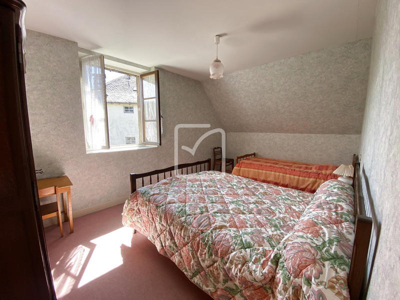 Maison - 111 m² - 6 pièces