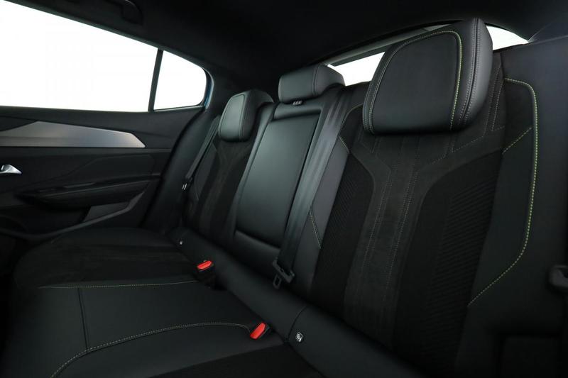 Peugeot 408 1.2 PureTech Gt Eat8 130 ch