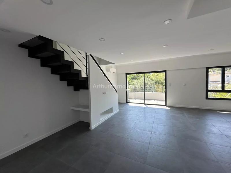 Appartement - 86 m² - 4 pièces