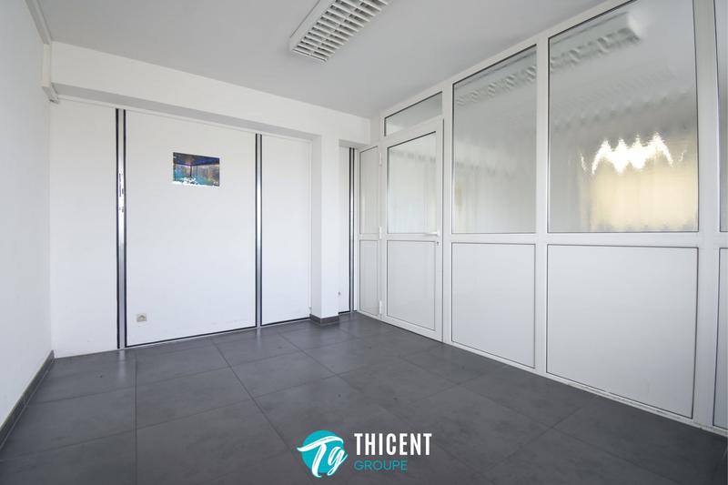 Local d'activités - 3 140 m²
