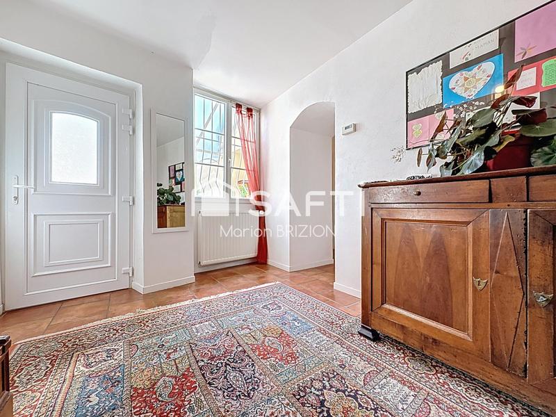 Maison - 226 m² - 8 pièces