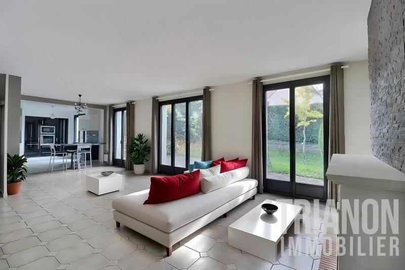 Maison - 186 m² - 7 pièces