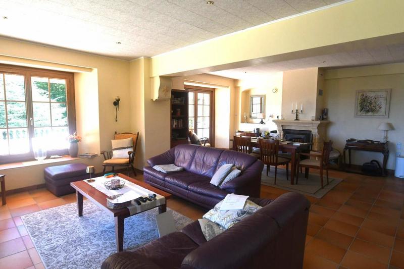 Maison - 600 m² - 10 pièces