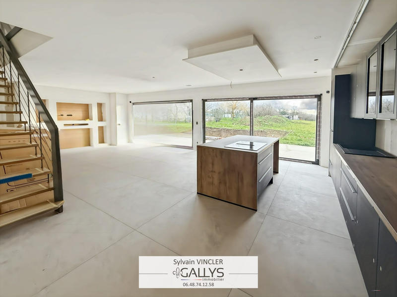 Maison - 149 m² - 6 pièces