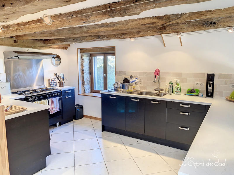 Maison - 287 m² - 14 pièces