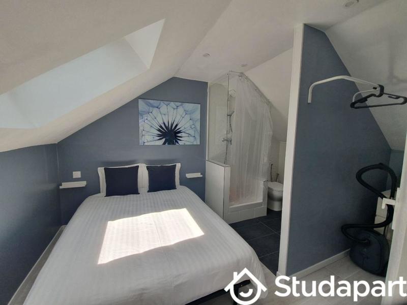 Chambre - 10 m² - 1 pièce